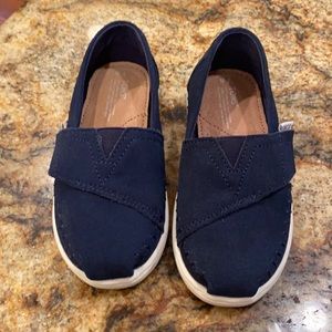 Navy blue Toms